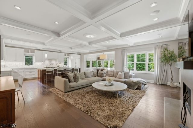 171 Tennyson Dr, Millburn Twp., NJ 07078