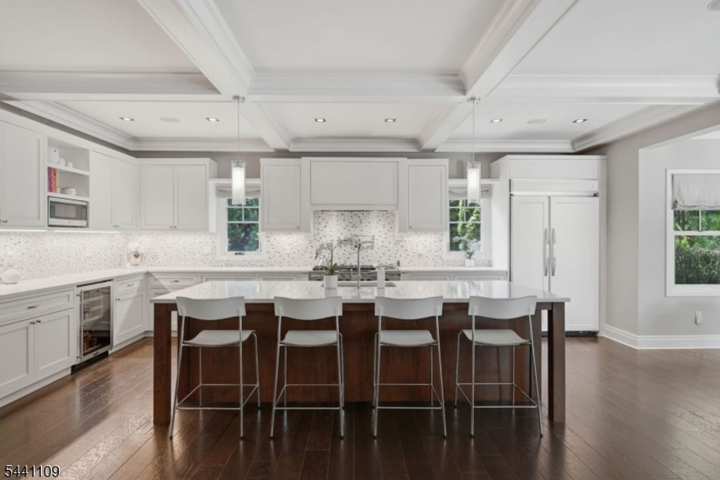 171 Tennyson Dr, Millburn Twp., NJ 07078