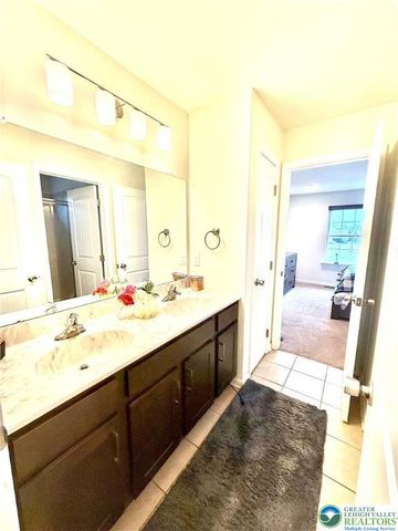 37 Saddle Lane, Palmer Twp, PA 18045