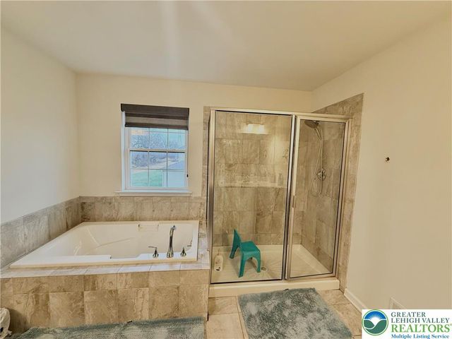 37 Saddle Lane, Palmer Twp, PA 18045