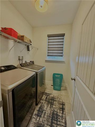 37 Saddle Lane, Palmer Twp, PA 18045