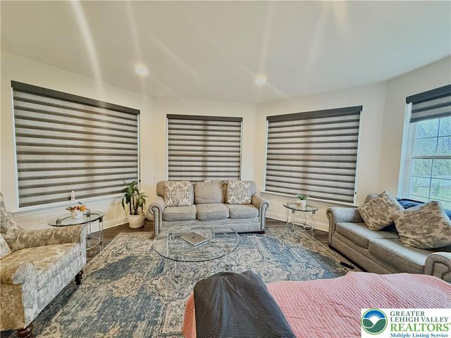 37 Saddle Lane, Palmer Twp, PA 18045