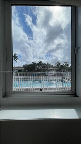 840 Pine Dr 104, Pompano Beach, FL 33060