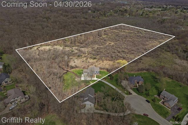 2550 Hartun Drive, Brighton Township, MI 48114