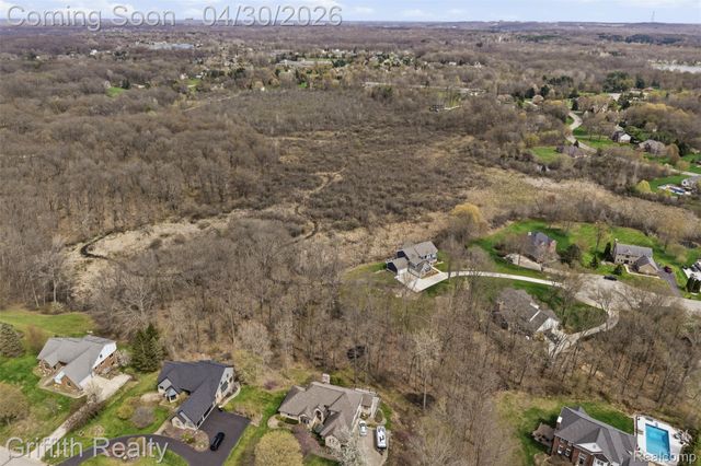 2550 Hartun Drive, Brighton Township, MI 48114
