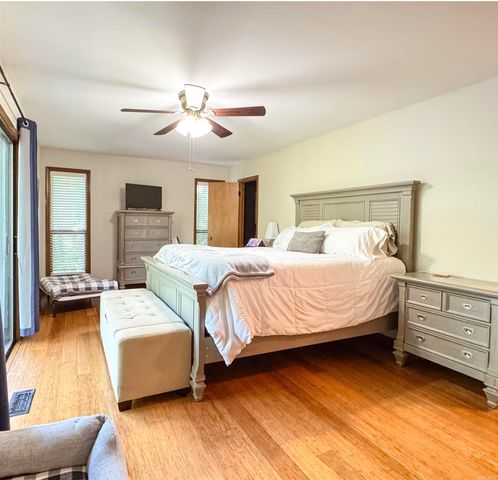 8 Castellon Drive, Hot Springs Village, AR 71909