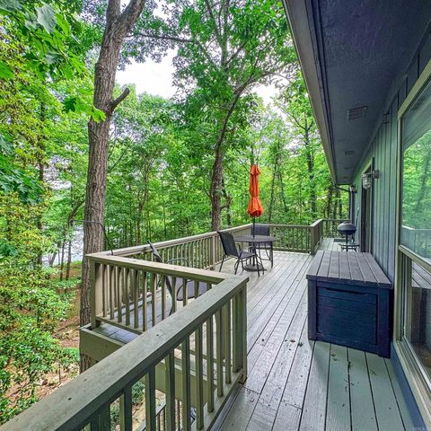 8 Castellon Drive, Hot Springs Village, AR 71909
