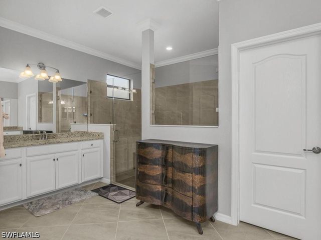 17575 Kinzie LN, Estero, FL 33928