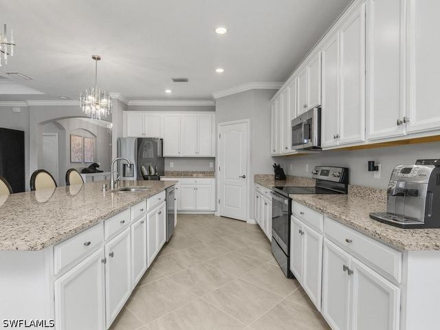 17575 Kinzie LN, Estero, FL 33928