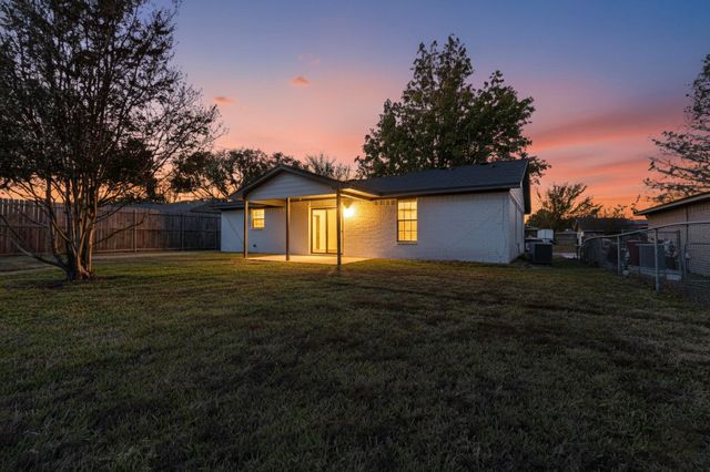 709 Oak Grove Lane, Royse City, TX 75189