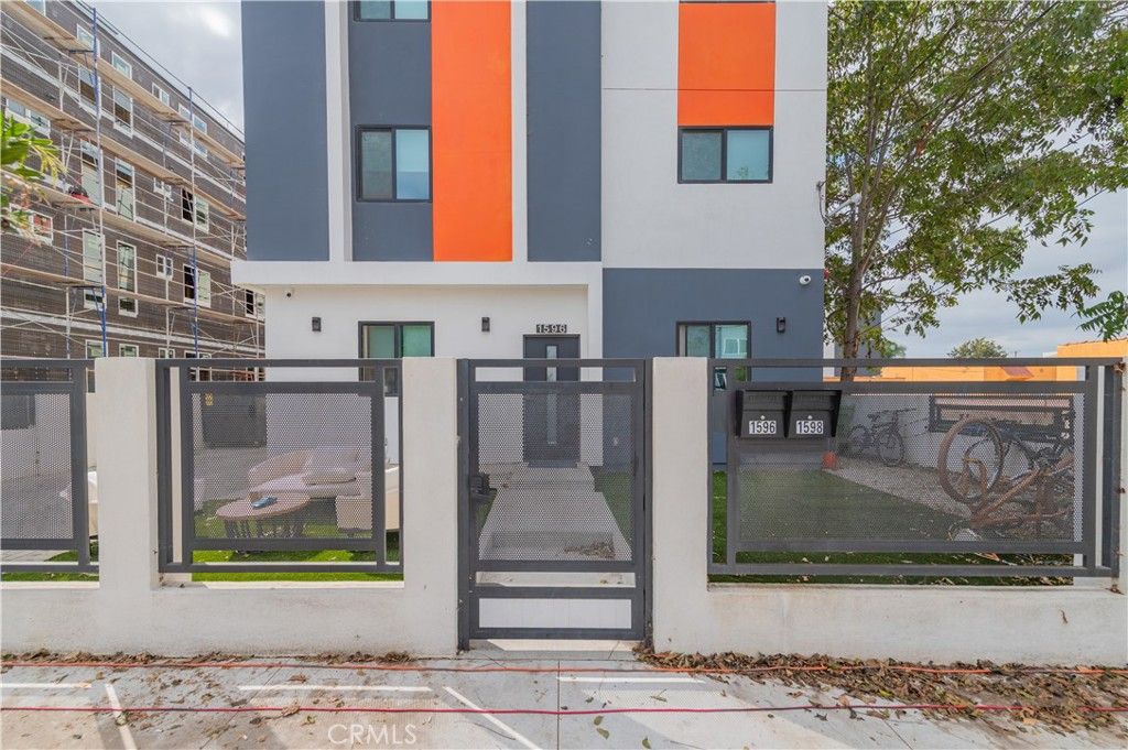 1598 W 36th, Los Angeles, CA 90018 — photo 2