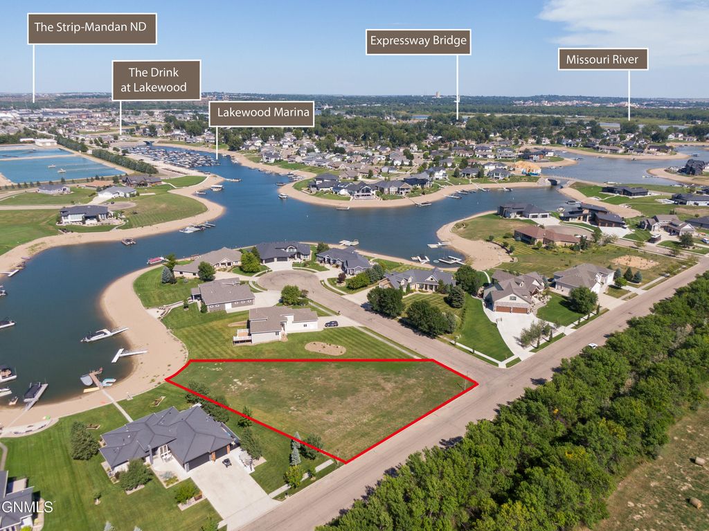 3938 Lakewood Drive SE, Mandan, ND 58554 photo 4