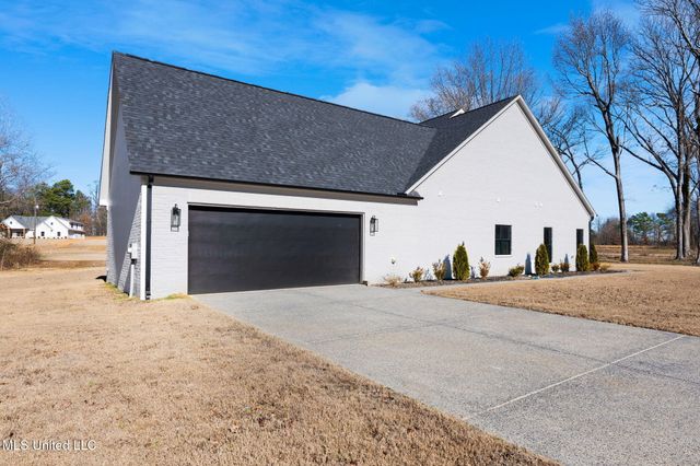 5199 Brook Lane, Hernando, MS 38632