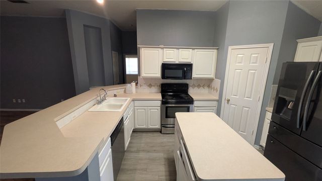 3713 Broken Pine Trail, Fort Worth, TX 76137