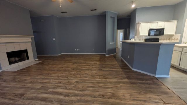 3713 Broken Pine Trail, Fort Worth, TX 76137