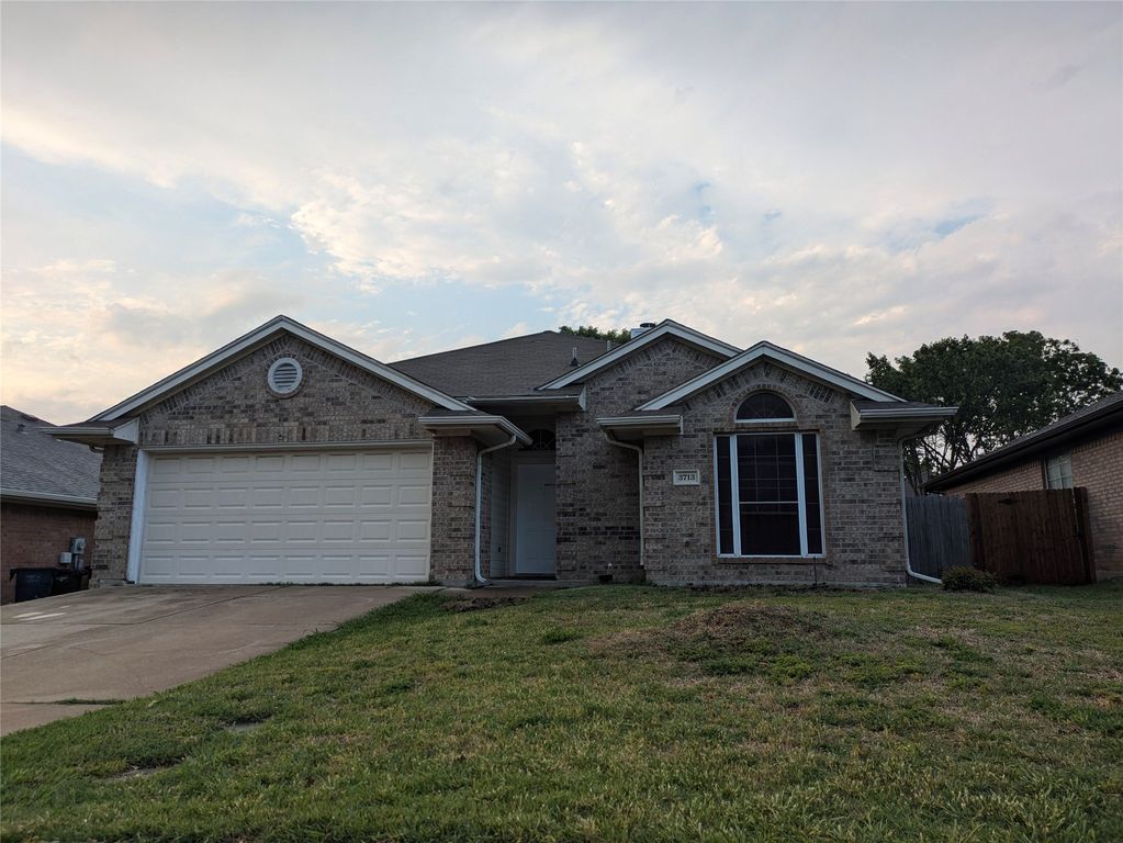 3713 Broken Pine Trail, Fort Worth, TX 76137