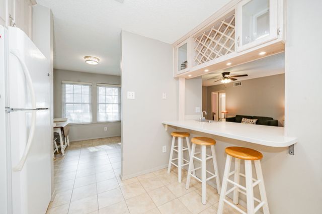 5335 Bent Tree Forest Drive 170, Dallas, TX 75248