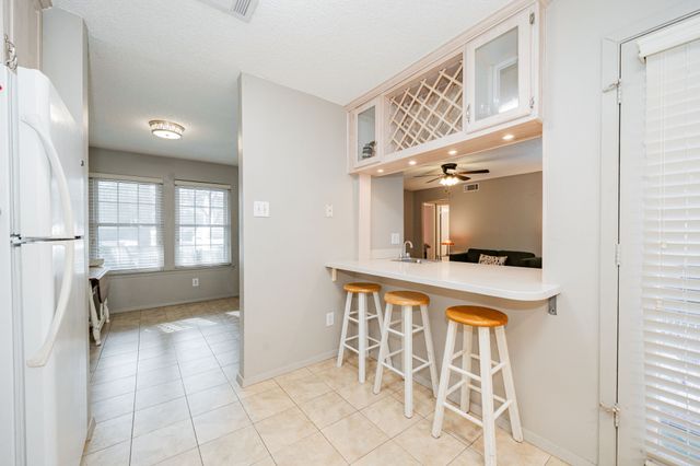 5335 Bent Tree Forest Drive 170, Dallas, TX 75248