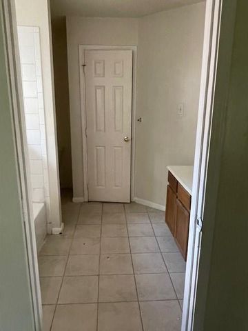 7615 Jonathon Court, Houston, TX 77489