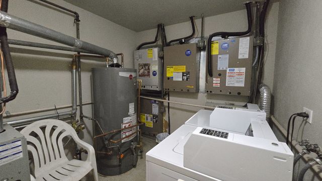 9601 S Karlov Avenue 104, Oak Lawn, IL 60453