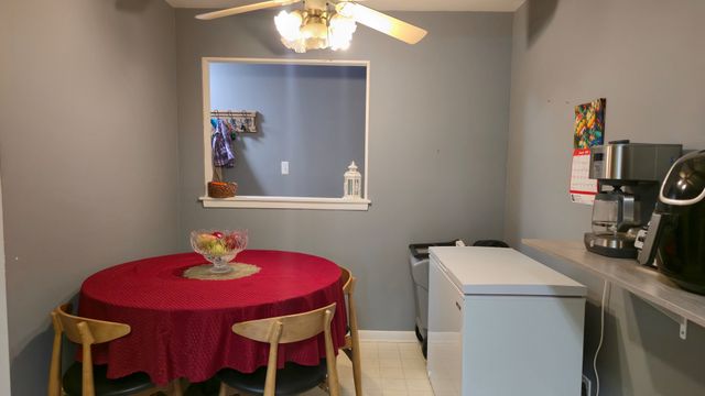 9601 S Karlov Avenue 104, Oak Lawn, IL 60453