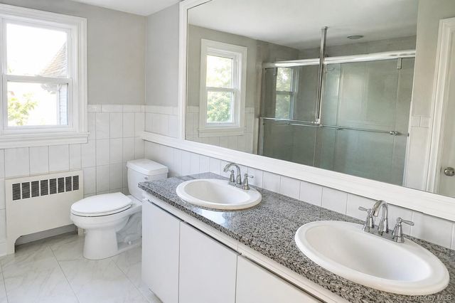 180 Sutton Manor Road, New Rochelle, NY 10801
