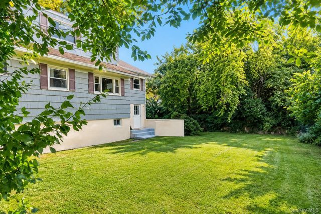 180 Sutton Manor Road, New Rochelle, NY 10801