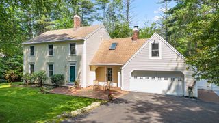 18 Banbury Dr, Westford, MA 01886