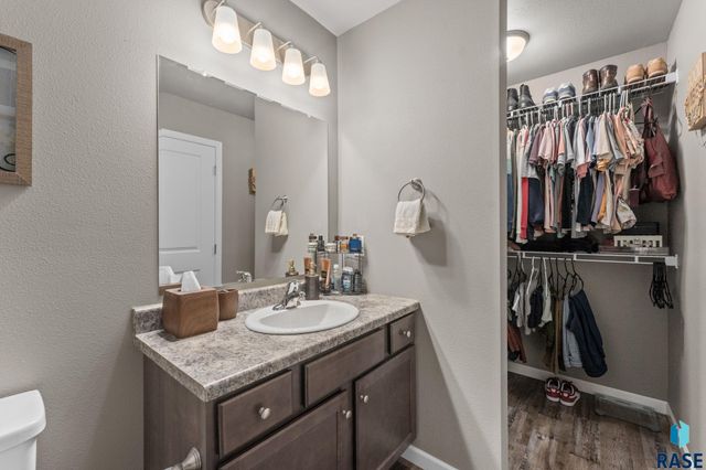 872 S Sycamore Ave Apt 3, Sioux Falls, SD 57110