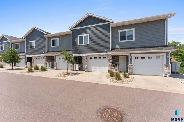 872 S Sycamore Ave Apt 3, Sioux Falls, SD 57110