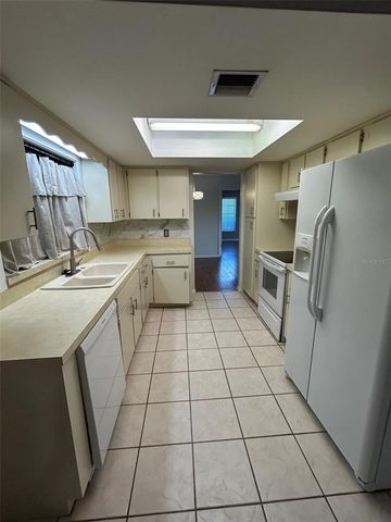 1605 BLACKBERRY COURT, Eustis, FL 32726
