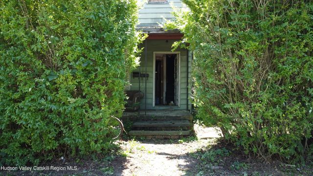 67 W Bridge Street, Catskill, NY 12414