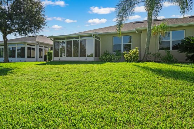 1226 LYNDHURST GREENS DRIVE 11, Sun City Center, FL 33573