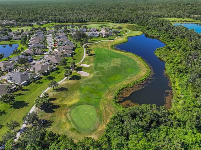 1226 LYNDHURST GREENS DRIVE 11, Sun City Center, FL 33573