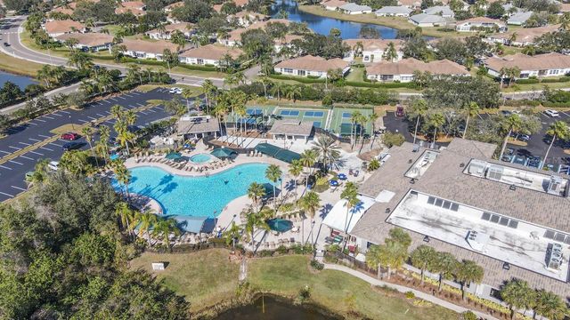 1226 LYNDHURST GREENS DRIVE 11, Sun City Center, FL 33573