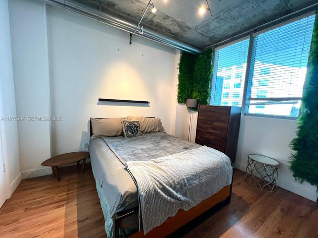 690 SW 1st Ct 1934, Miami, FL 33130