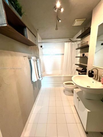 690 SW 1st Ct 1934, Miami, FL 33130