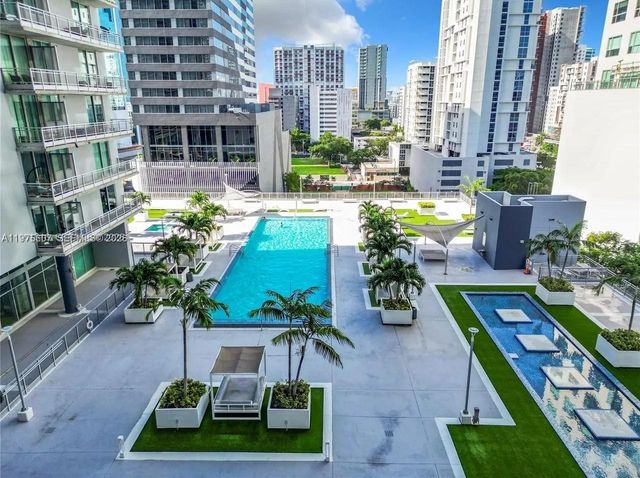 690 SW 1st Ct 1934, Miami, FL 33130