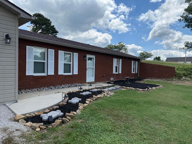 311 Silver Eagle Drive, London, KY 40744
