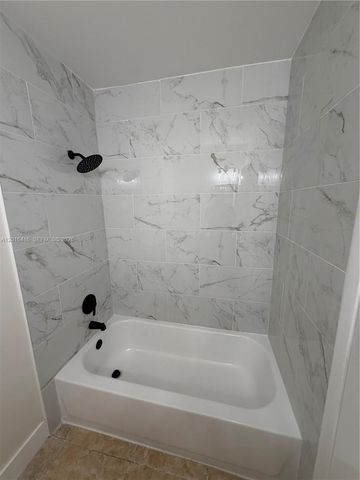 6640 W 24th Ct 25-106, Hialeah, FL 33016