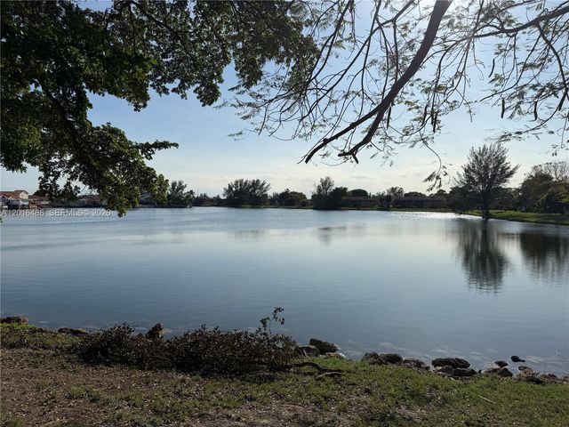 6640 W 24th Ct 25-106, Hialeah, FL 33016