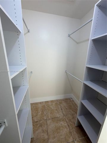 6640 W 24th Ct 25-106, Hialeah, FL 33016