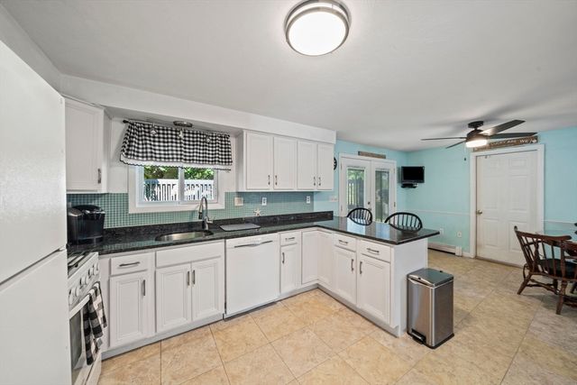6 Country Way, Marshfield, MA 02050