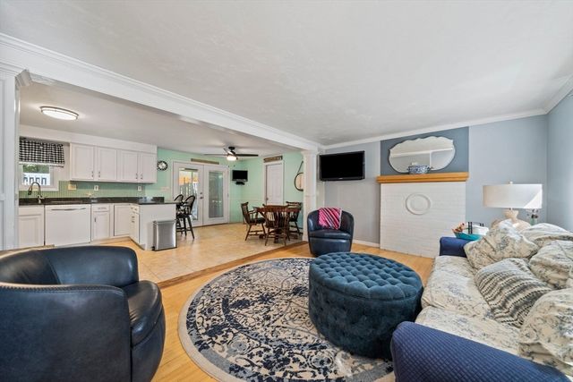 6 Country Way, Marshfield, MA 02050