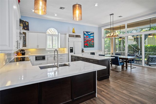 8146 N Savannah Cir, Davie, FL 33328
