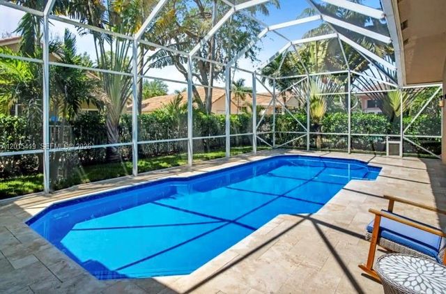 8146 N Savannah Cir, Davie, FL 33328