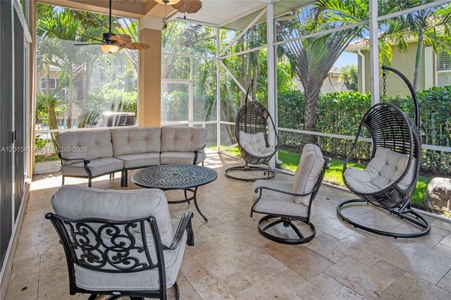 8146 N Savannah Cir, Davie, FL 33328