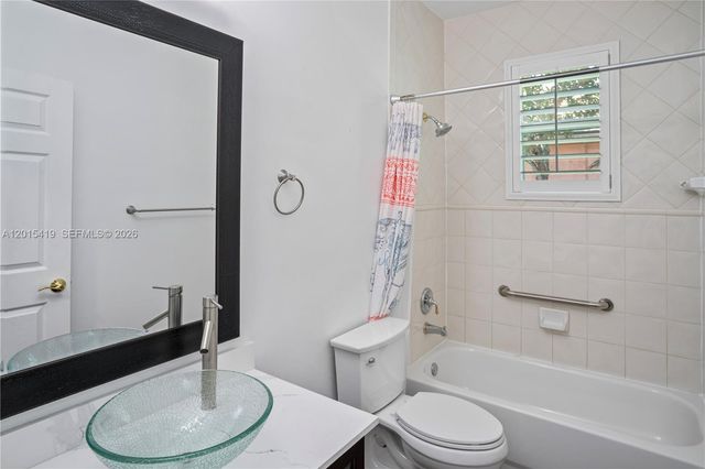 8146 N Savannah Cir, Davie, FL 33328