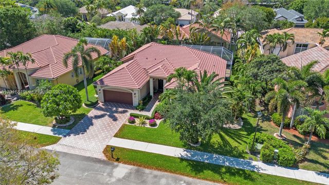 8146 N Savannah Cir, Davie, FL 33328