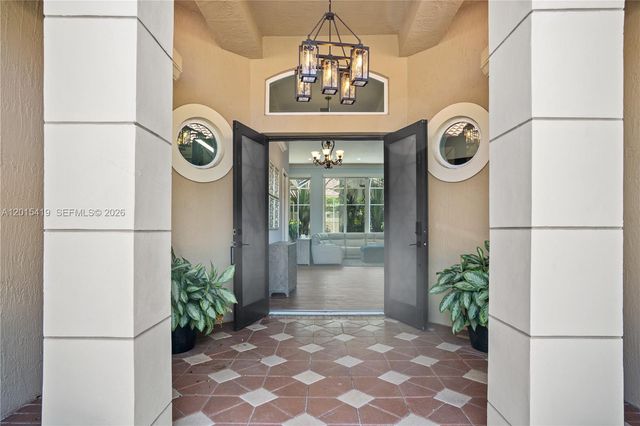 8146 N Savannah Cir, Davie, FL 33328